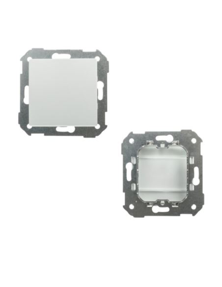 Simon 82 Zaślepka z mostkiem metalowym biała